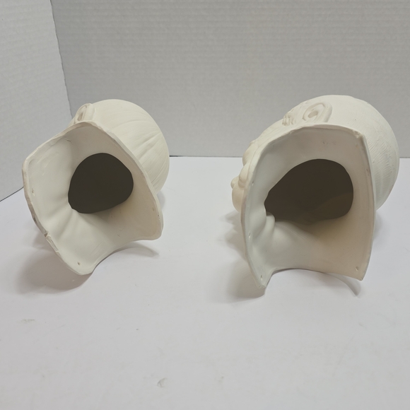 Elegant Cream Bust Sculpture Pair - Picture 8 of 10